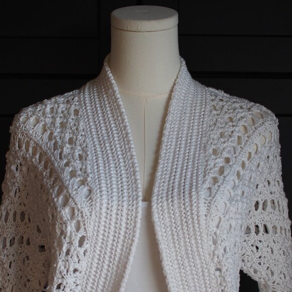 Dana Buchman | Crochet White Shrug - Picture 2 of 6